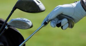 how to choose a hybrid golf club