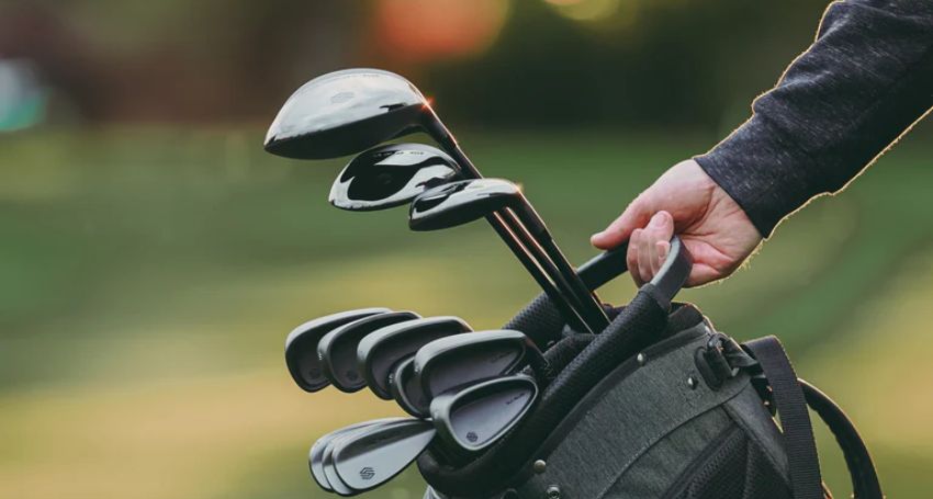 how much does golf club fitting cost​