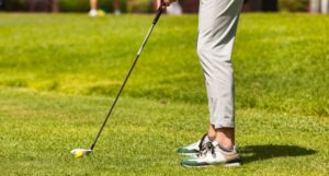who should use a stiff shaft golf club​